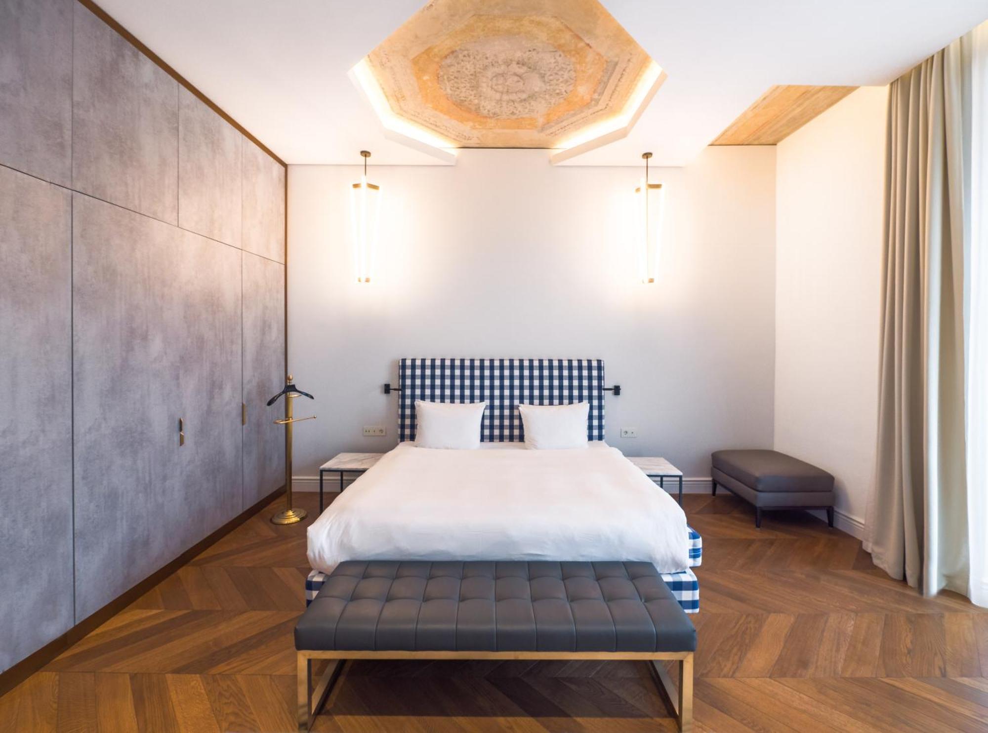 帕彩酒店 维尔纽斯 外观 照片 A bedroom at the hotel