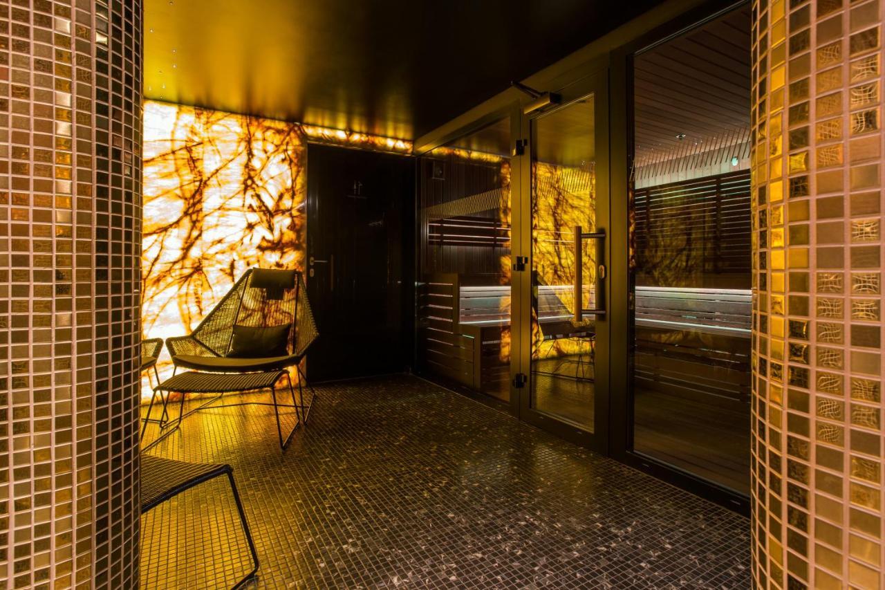 帕彩酒店 维尔纽斯 外观 照片 The interior of the nightclub