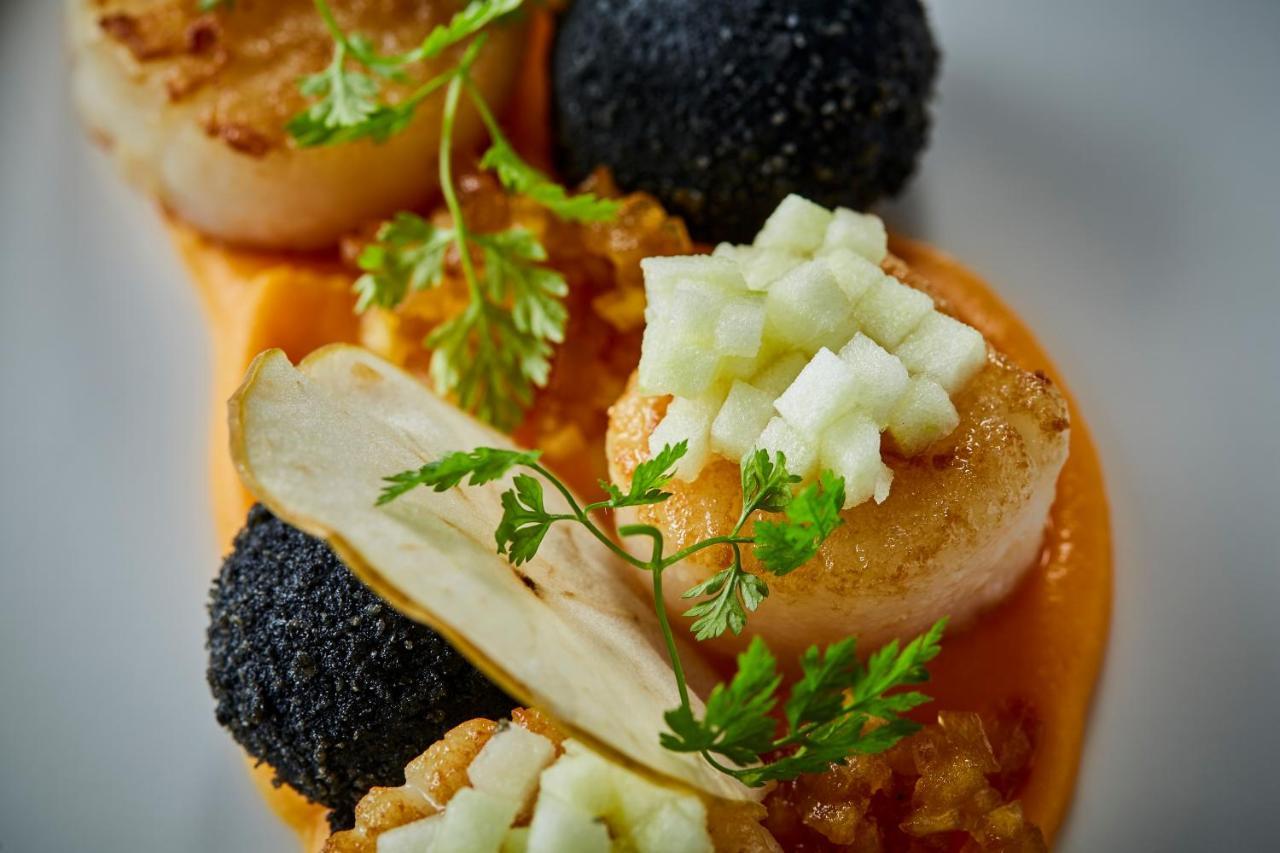 帕彩酒店 维尔纽斯 外观 照片 Scallop with black truffle
